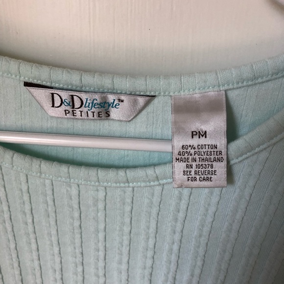 3/$10 D&D Lifestyle Seafoam Green Blue Textured Stripe Top Petite Medium M - Picture 3 of 9